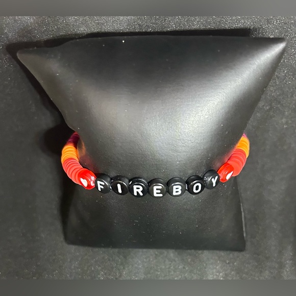 Fireboy (Elemental) Heishi Bracelet - Picture 2 of 9